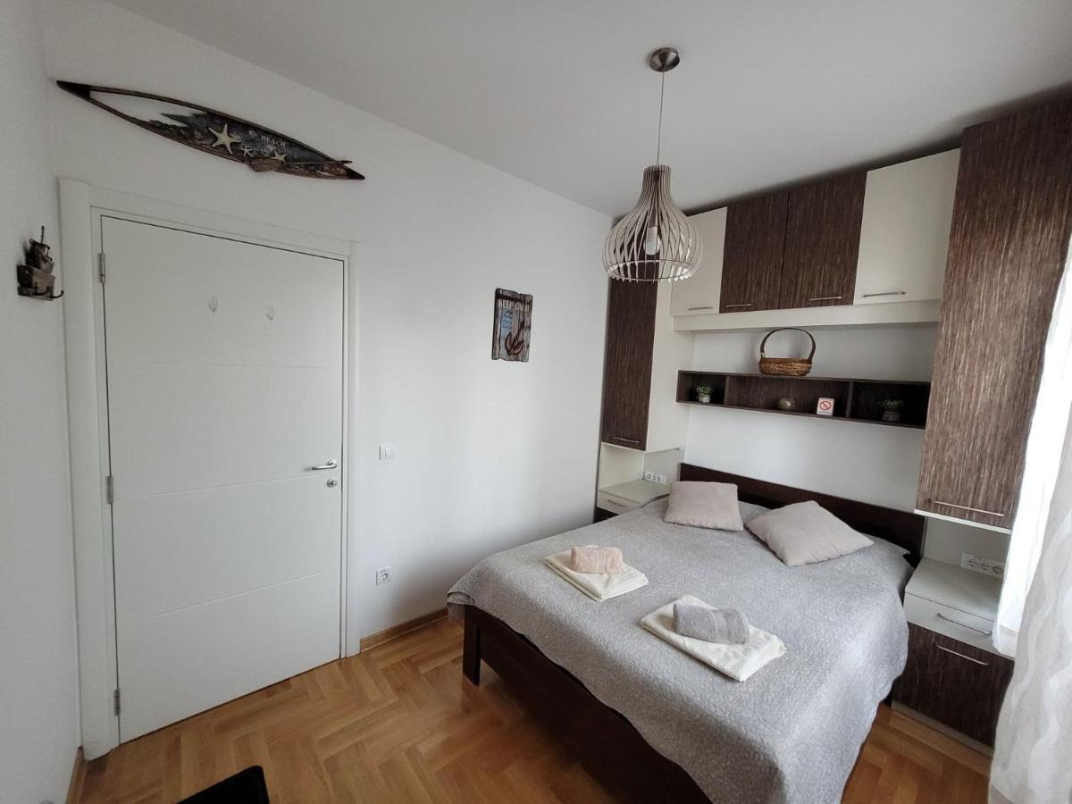 Apartment Iris Belgrado Buitenkant foto
