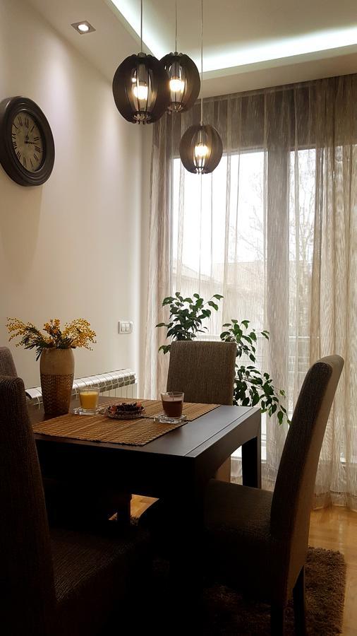 Apartment Iris Belgrado Buitenkant foto