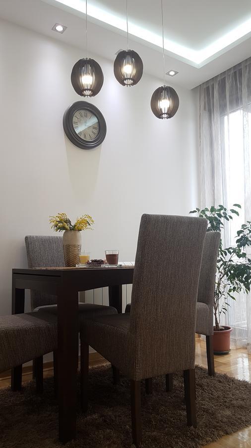 Apartment Iris Belgrado Buitenkant foto