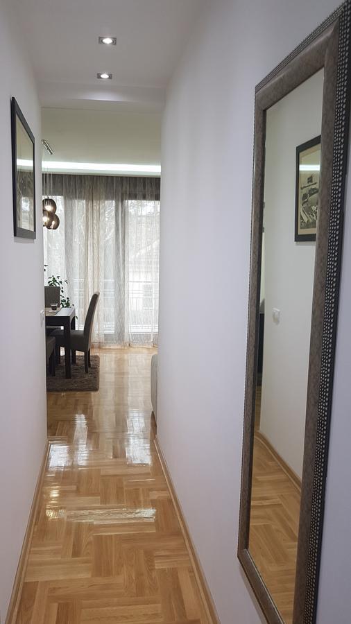 Apartment Iris Belgrado Buitenkant foto