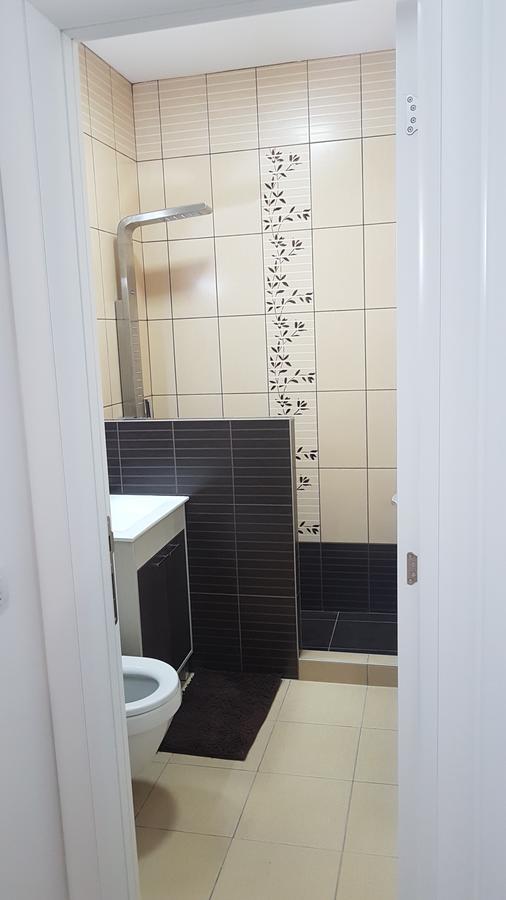 Apartment Iris Belgrado Buitenkant foto
