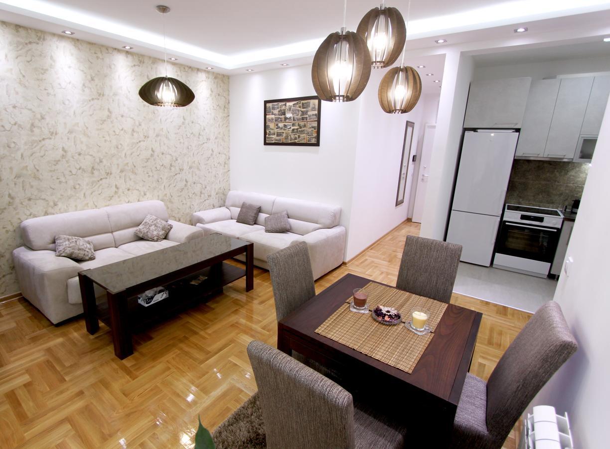 Apartment Iris Belgrado Buitenkant foto