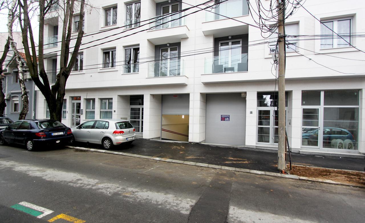 Apartment Iris Belgrado Buitenkant foto